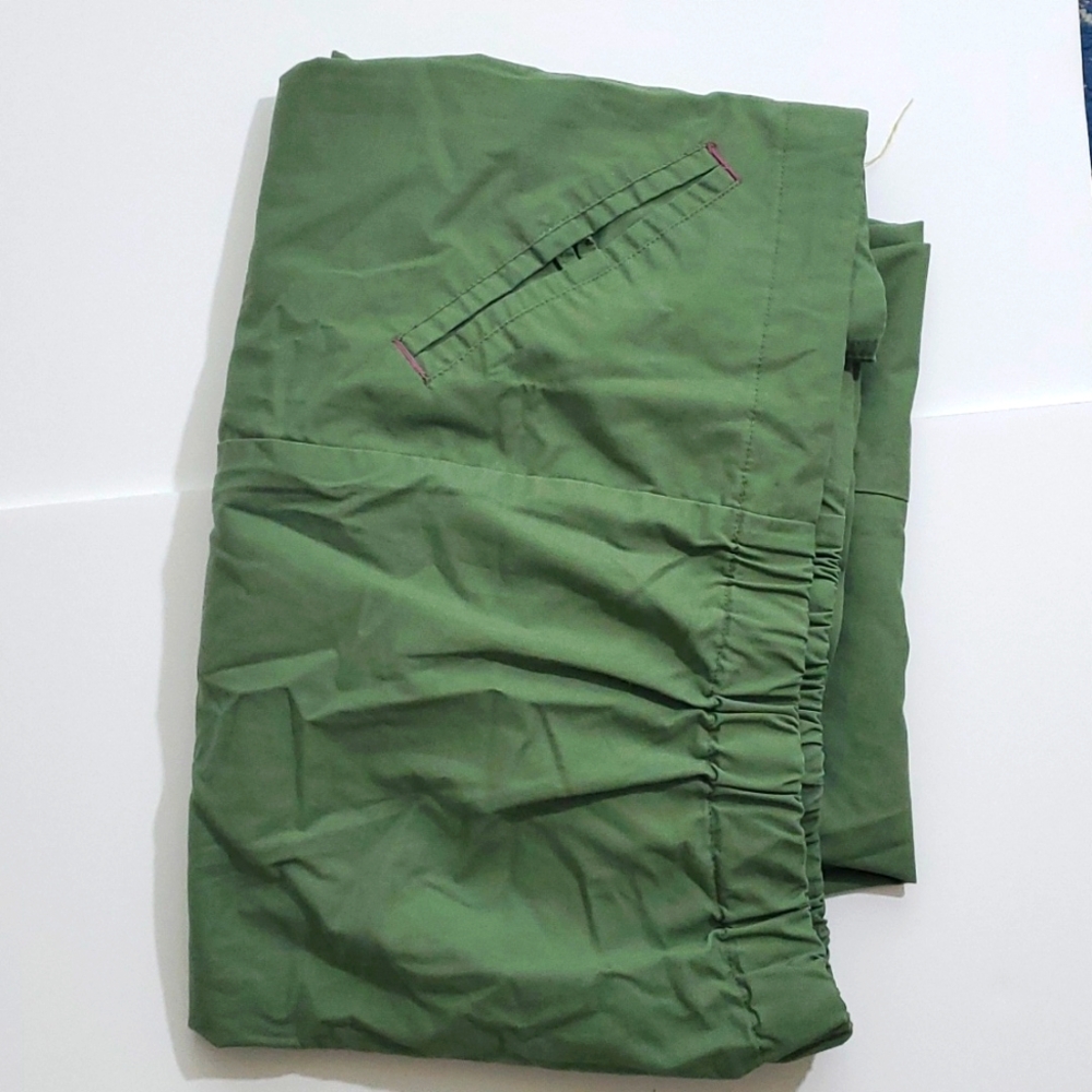 Scrub set